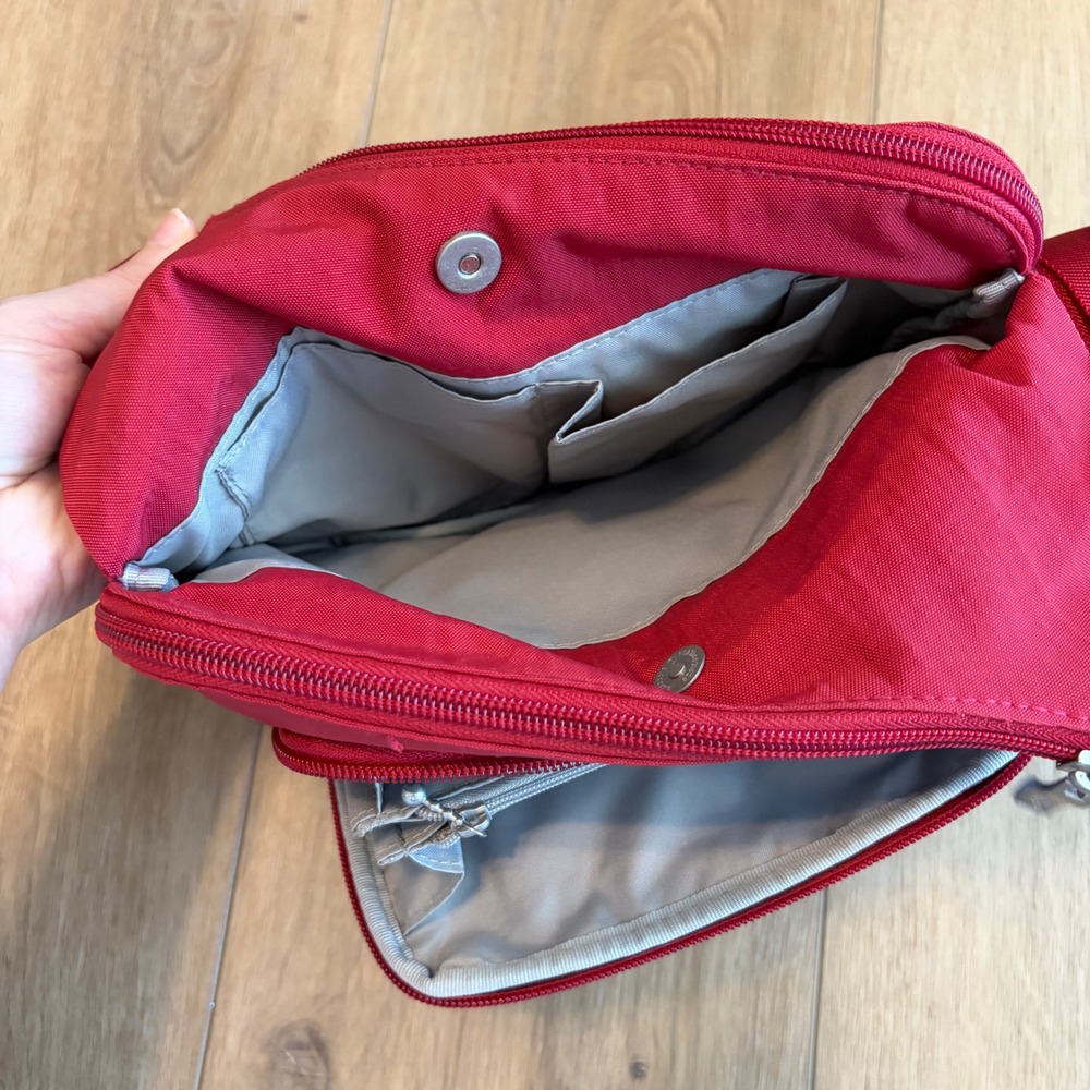 Baggallini Criss Cross Crossbody Bag Red Nylon Travel Purse Multi-Pocket - Picture 4 of 7
